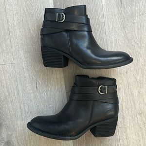 Born sz 7 Boots